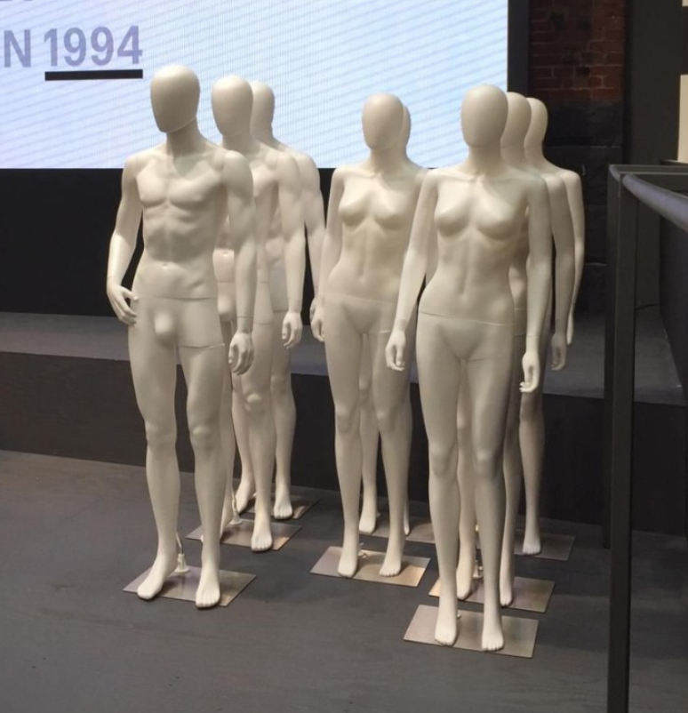 schaufensterpuppen weiss weiblich günstig mieten in Berlin, schaufensterpuppenverleih 04 schaufensterpuppen weiss weiblich günstig mieten in Berlin, schaufensterpuppenverleih 04